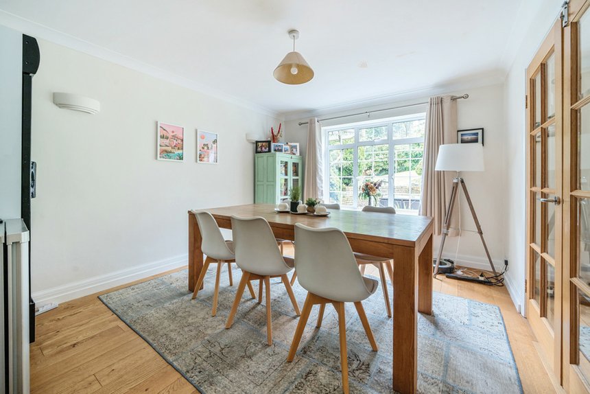 under offer woodhill avenue london 34699 - Gibbs Gillespie