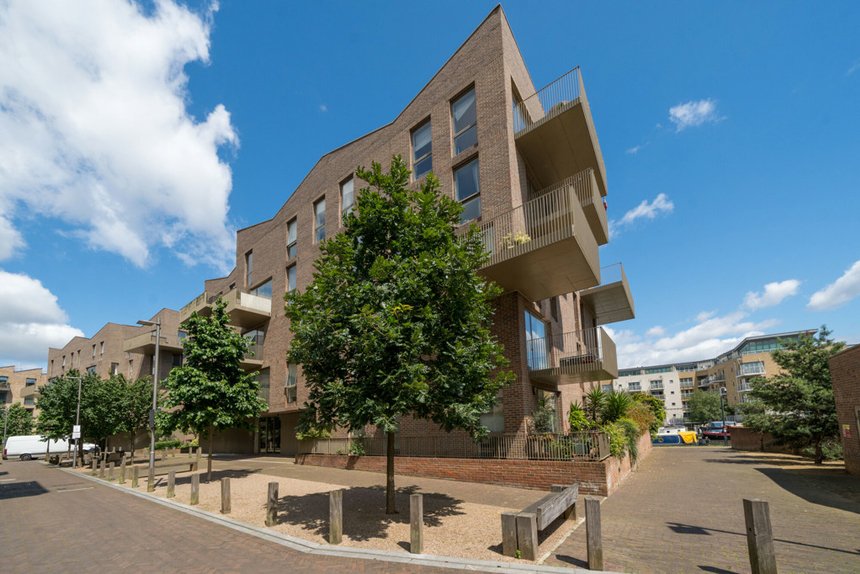 for sale durham wharf drive london 34707 - Gibbs Gillespie