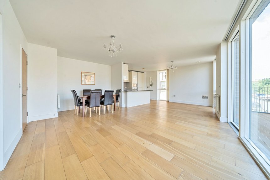 for sale durham wharf drive london 34707 - Gibbs Gillespie