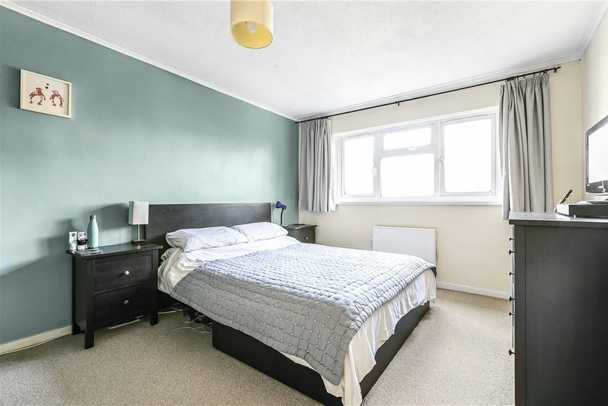 for sale cheriton close london 34709 - Gibbs Gillespie