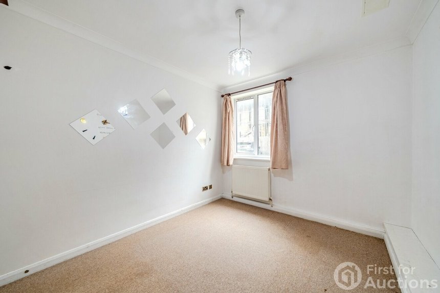 for sale leeland terrace london 34714 - Gibbs Gillespie