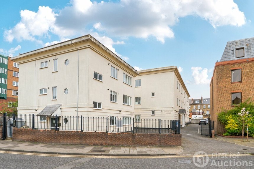 for sale leeland terrace london 34714 - Gibbs Gillespie