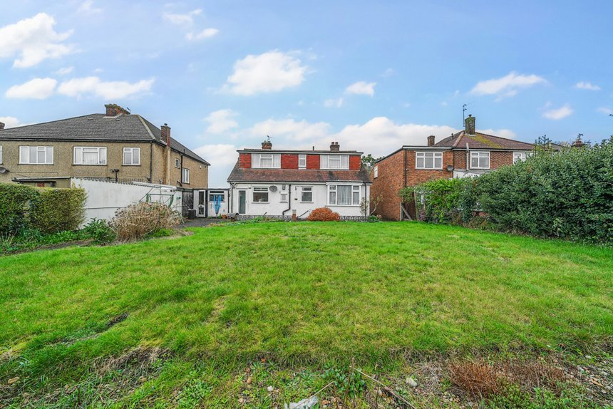 under offer northwood road london 34717 - Gibbs Gillespie