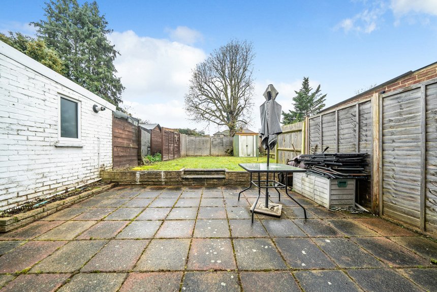 sold ashwood avenue london 34719 - Gibbs Gillespie