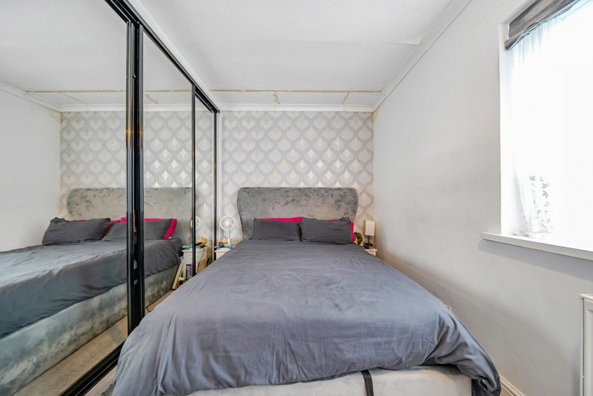 sold ashwood avenue london 34719 - Gibbs Gillespie