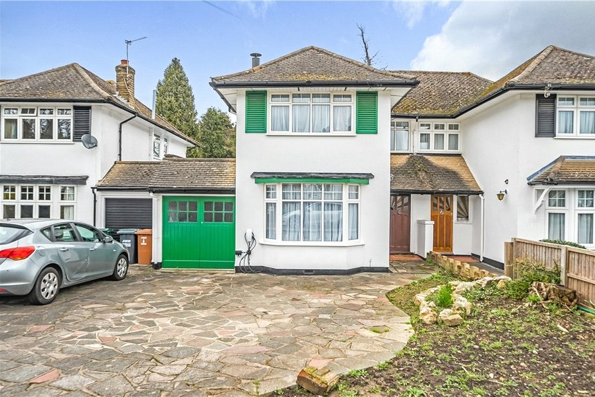 for sale raglan gardens london 34720 - Gibbs Gillespie