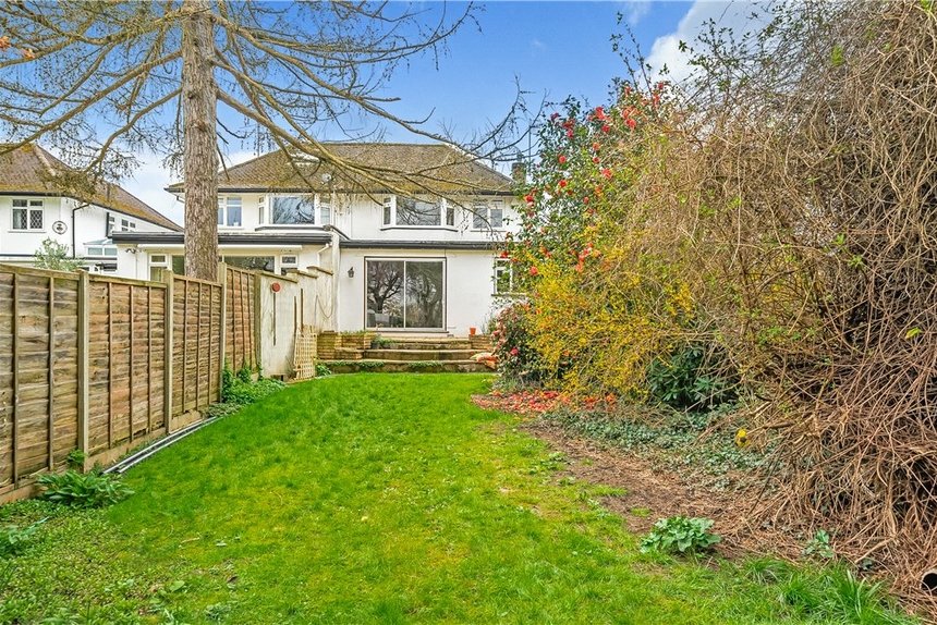 for sale raglan gardens london 34720 - Gibbs Gillespie