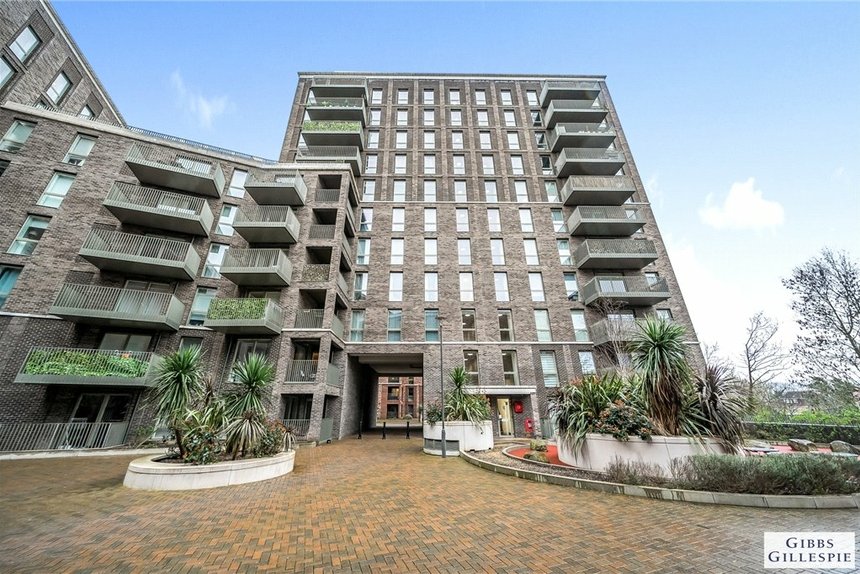 under offer wallace house london 34721 - Gibbs Gillespie