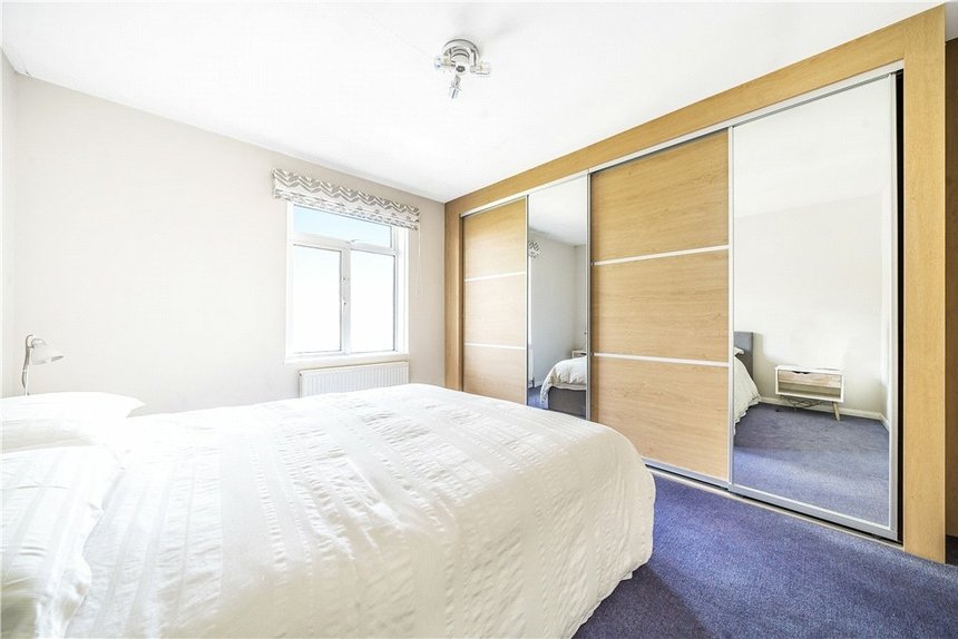 under offer buckingham close london 34722 - Gibbs Gillespie