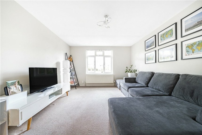 under offer buckingham close london 34722 - Gibbs Gillespie