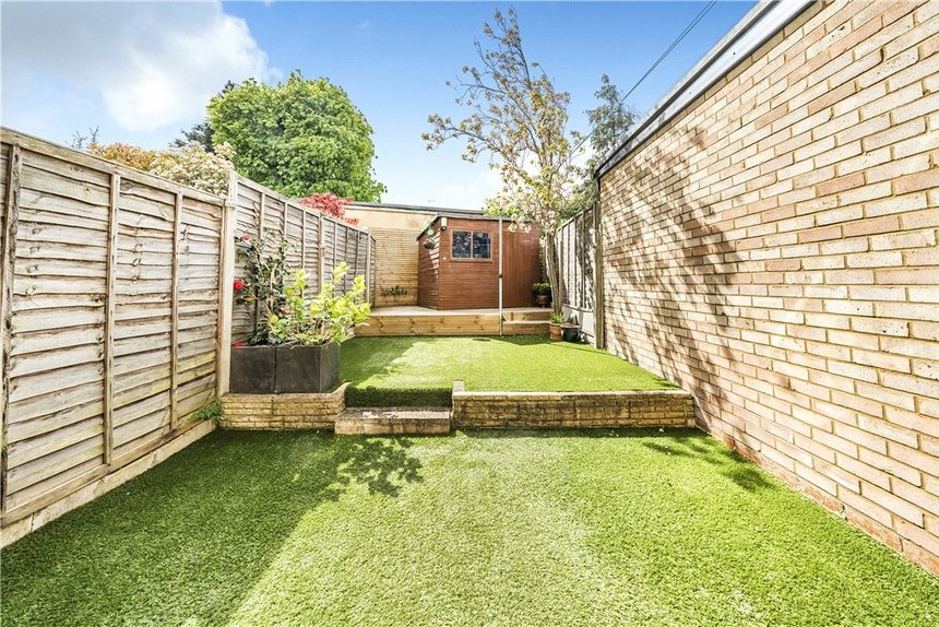 under offer buckingham close london 34722 - Gibbs Gillespie