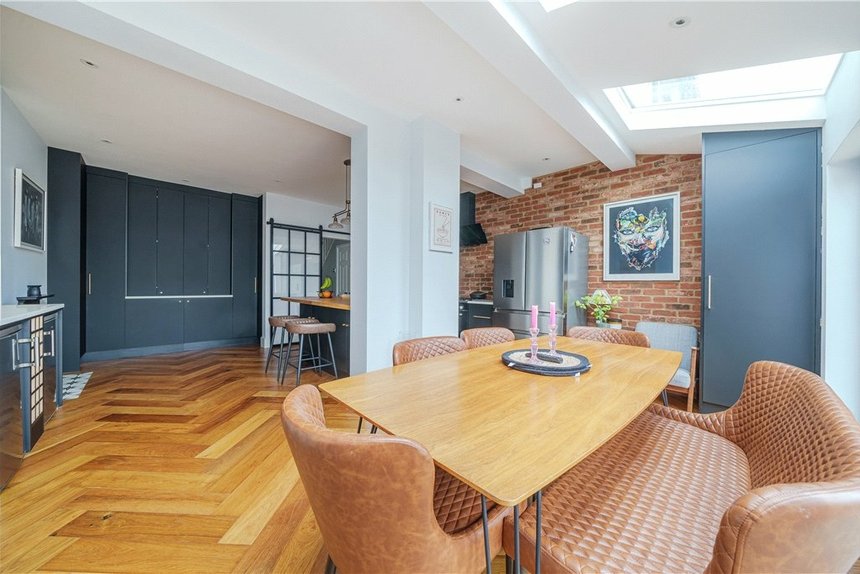 under offer meadvale road london 34724 - Gibbs Gillespie