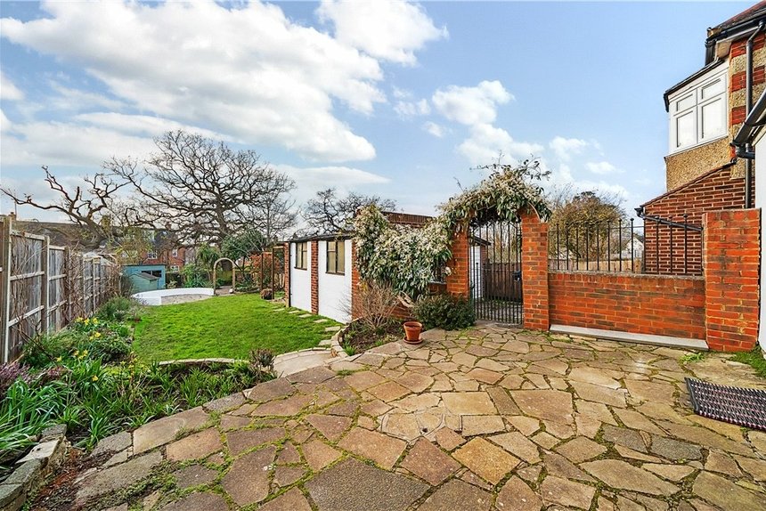 under offer ainsdale road london 34725 - Gibbs Gillespie