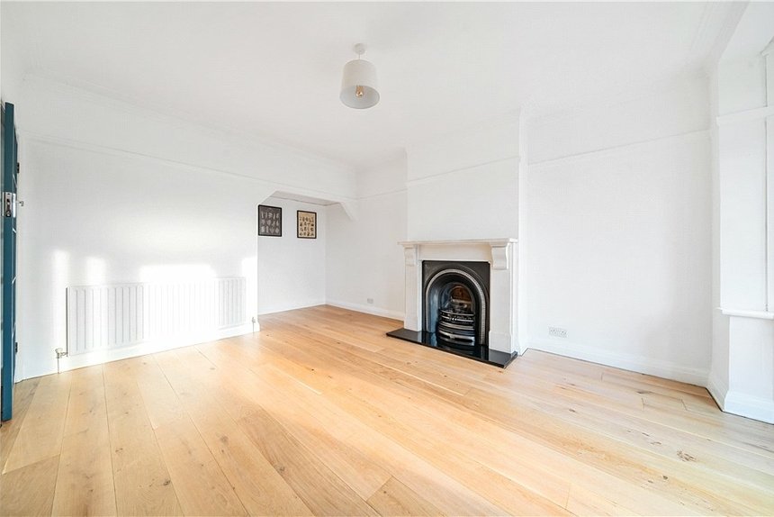 under offer ainsdale road london 34725 - Gibbs Gillespie