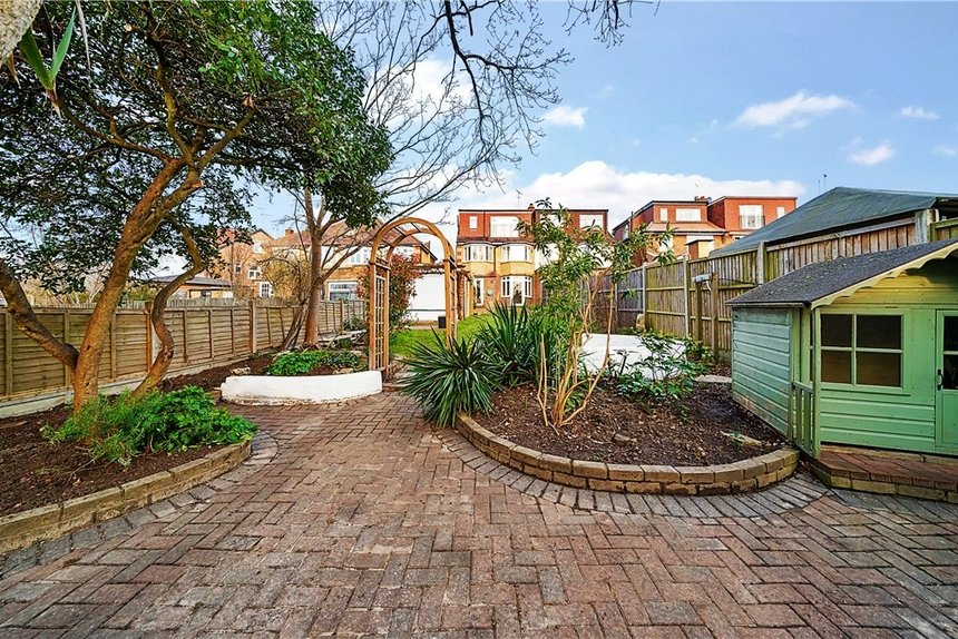 under offer ainsdale road london 34725 - Gibbs Gillespie