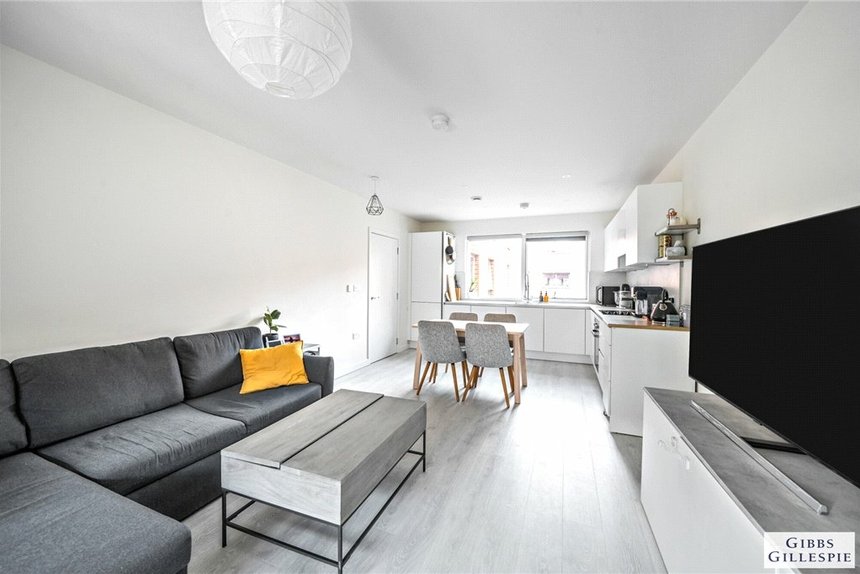 under offer focus apartments london 34726 - Gibbs Gillespie