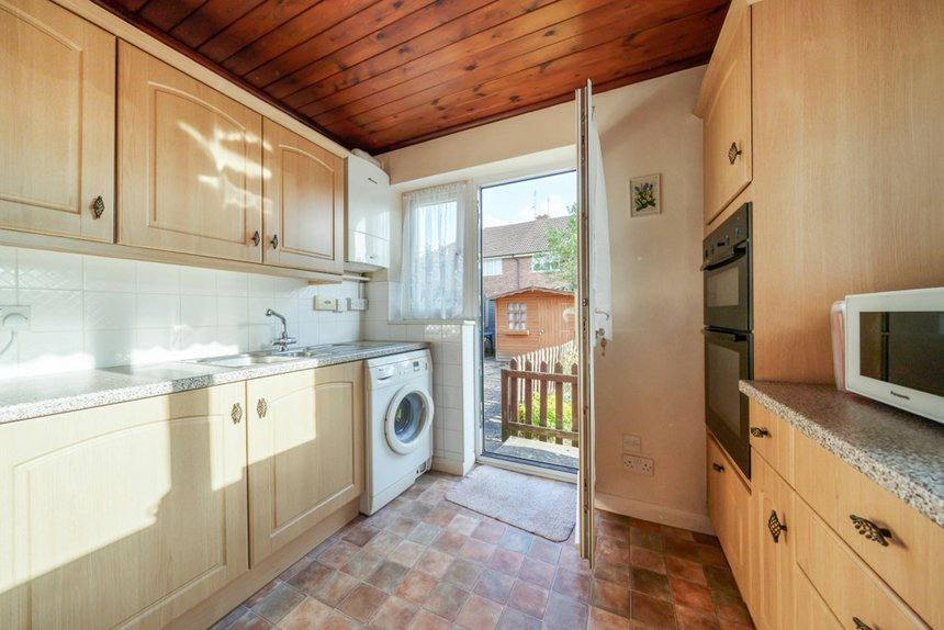 under offer bawtree road london 34736 - Gibbs Gillespie