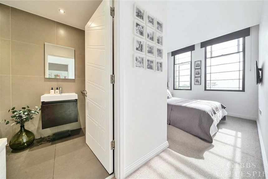 for sale western avenue london 34750 - Gibbs Gillespie