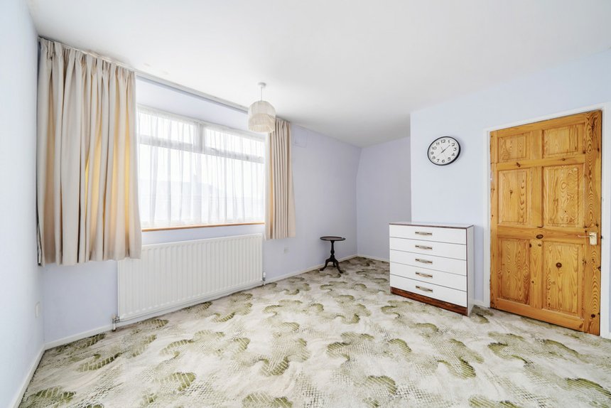 for sale oakdale close london 34752 - Gibbs Gillespie