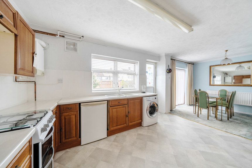 for sale oakdale close london 34752 - Gibbs Gillespie