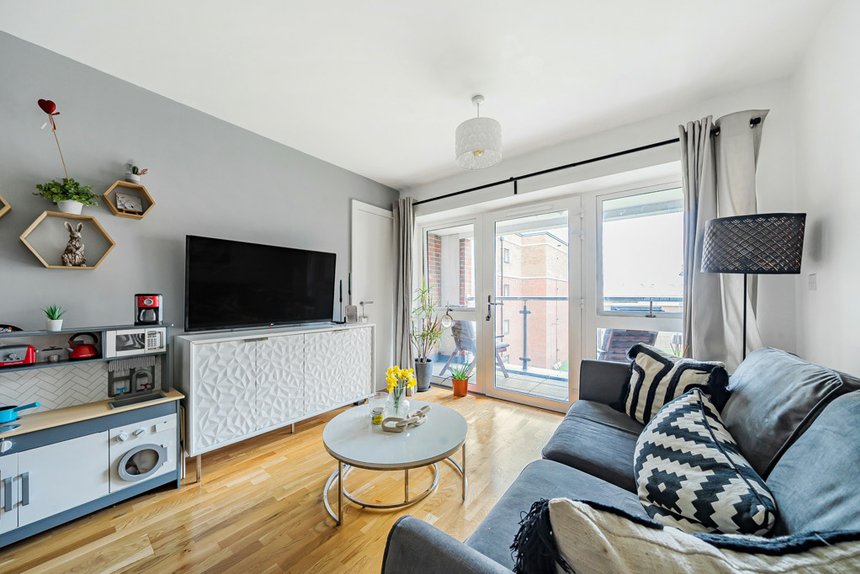 for sale arla place london 34754 - Gibbs Gillespie