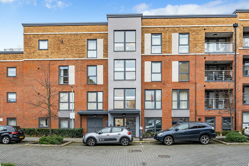 for sale arla place london 34754 - Gibbs Gillespie