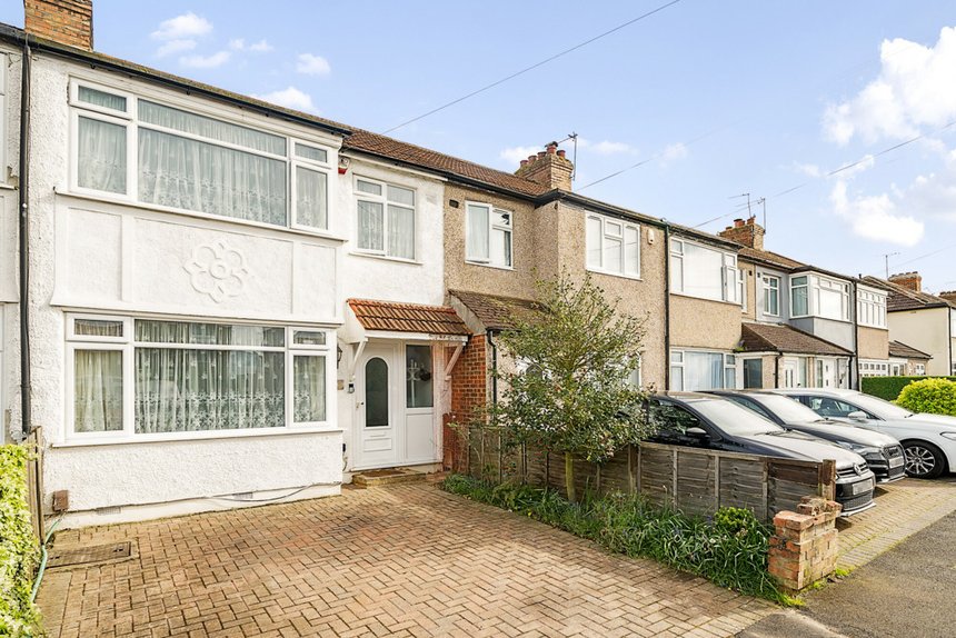 under offer lynhurst road london 34757 - Gibbs Gillespie