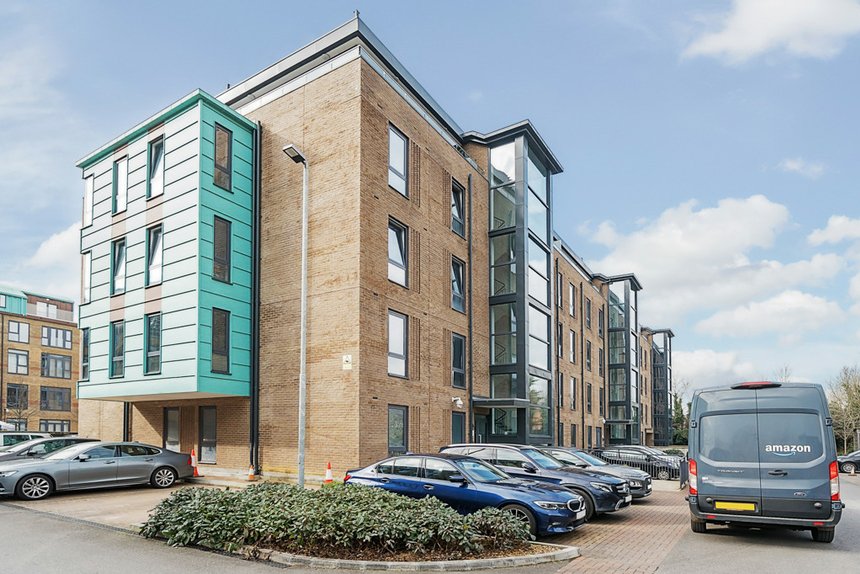 for sale rennie court london 34760 - Gibbs Gillespie