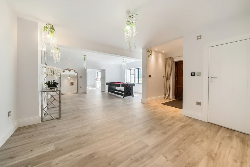 for sale troutstream way london 34761 - Gibbs Gillespie