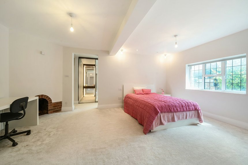 for sale troutstream way london 34761 - Gibbs Gillespie