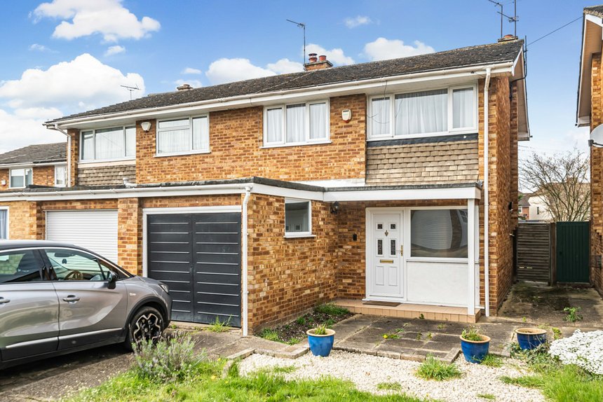 for sale andover close london 34771 - Gibbs Gillespie