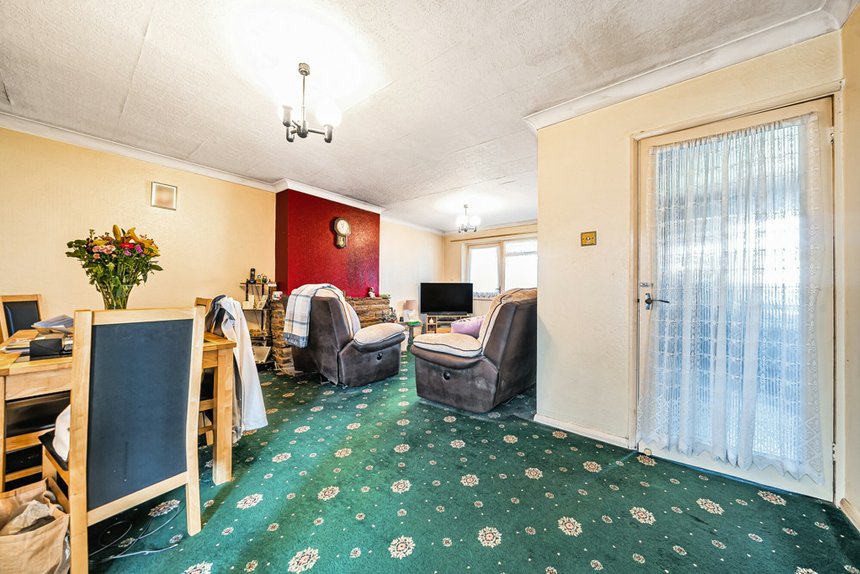 for sale andover close london 34771 - Gibbs Gillespie