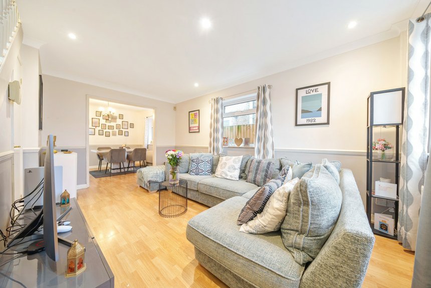 under offer victoria road london 34774 - Gibbs Gillespie