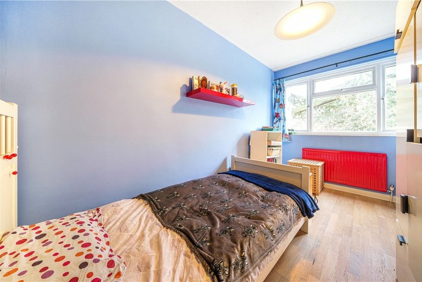 under offer sovereign close london 34775 - Gibbs Gillespie