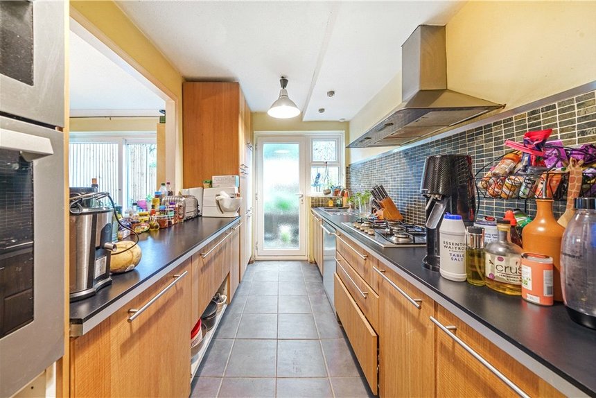 under offer sovereign close london 34775 - Gibbs Gillespie