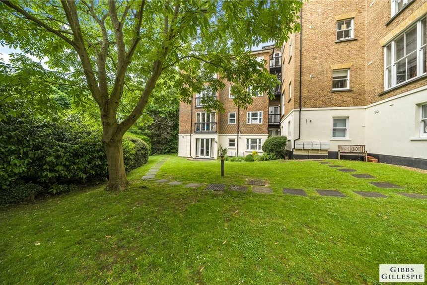 under offer glasfryn court london 34776 - Gibbs Gillespie