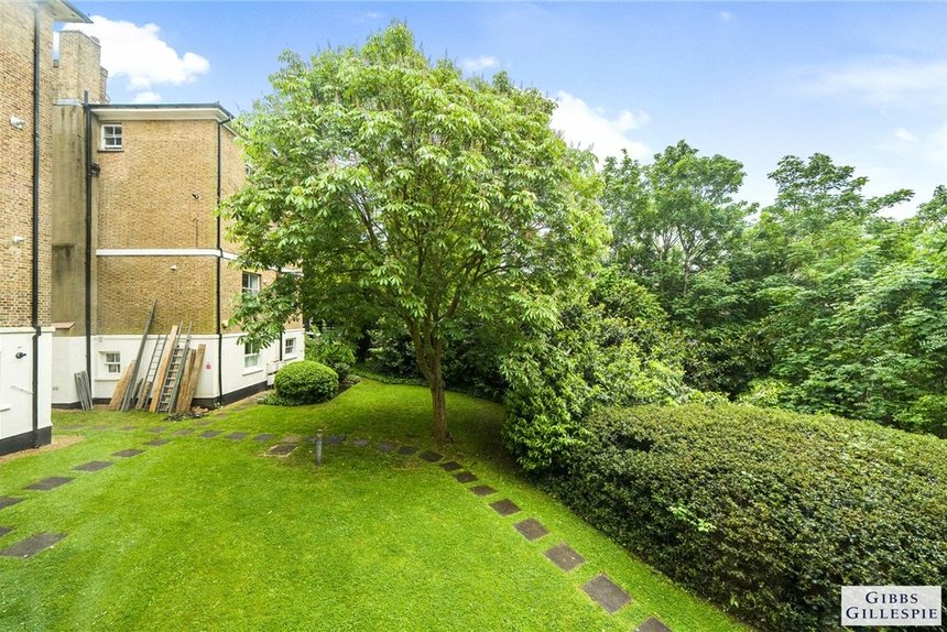 under offer glasfryn court london 34776 - Gibbs Gillespie