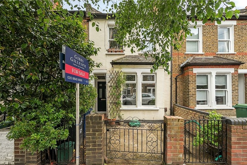 under offer glenfield road london 34777 - Gibbs Gillespie