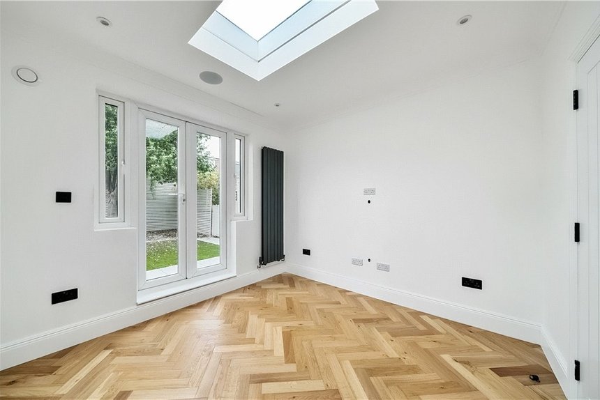 under offer glenfield road london 34777 - Gibbs Gillespie