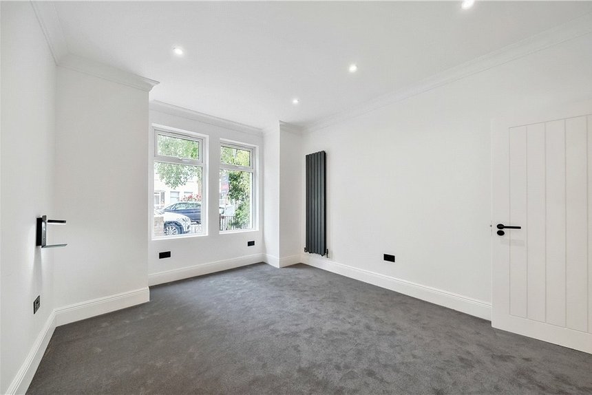 under offer glenfield road london 34777 - Gibbs Gillespie