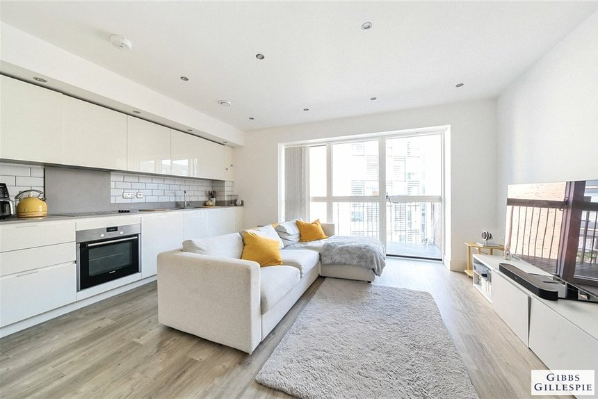 for sale baldwin court london 34778 - Gibbs Gillespie