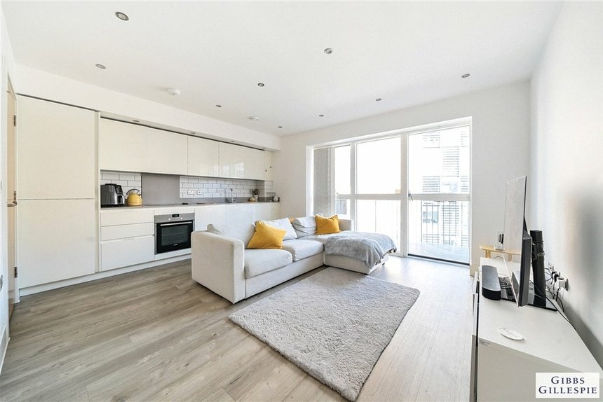 for sale baldwin court london 34778 - Gibbs Gillespie