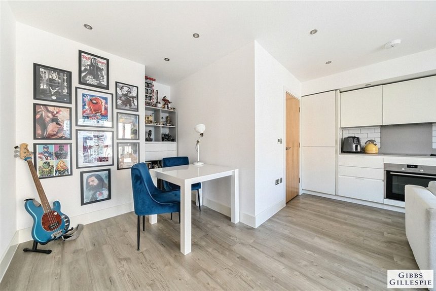 for sale baldwin court london 34778 - Gibbs Gillespie