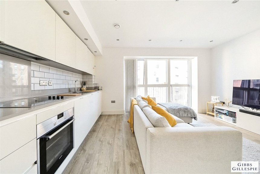 for sale baldwin court london 34778 - Gibbs Gillespie