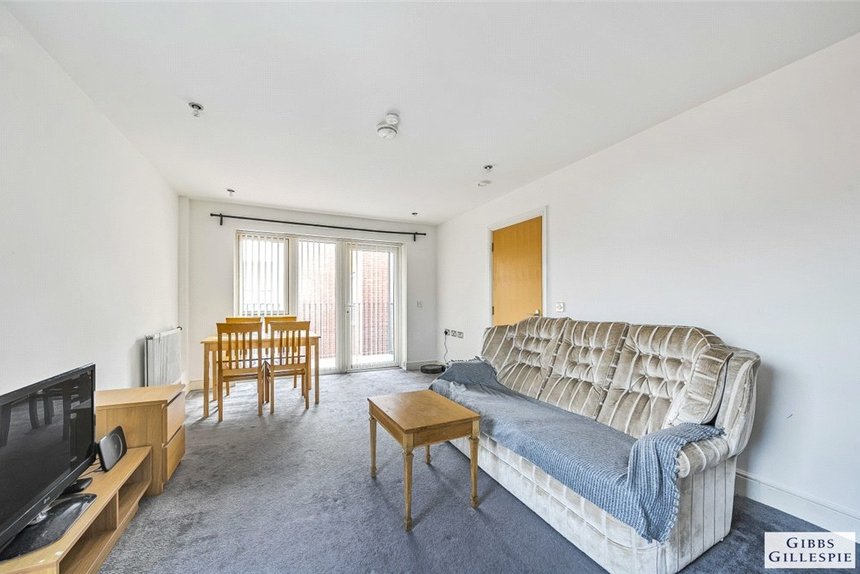 under offer swift close london 34779 - Gibbs Gillespie