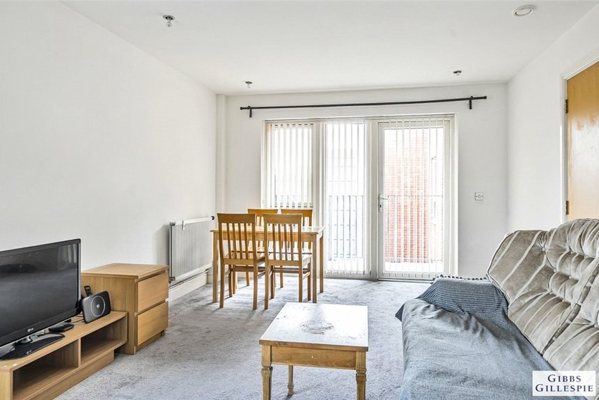 under offer swift close london 34779 - Gibbs Gillespie