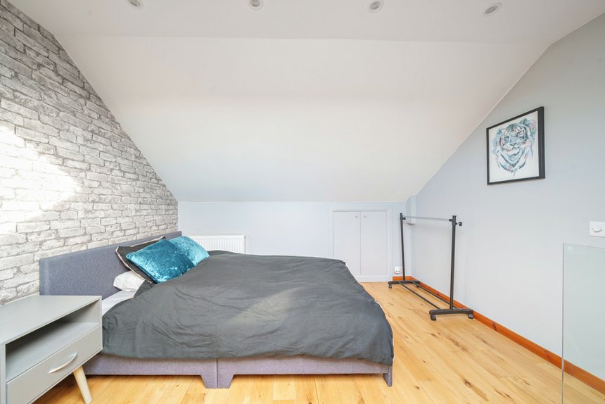 under offer violet terrace london 34780 - Gibbs Gillespie