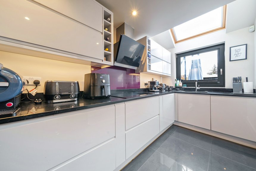 under offer violet terrace london 34780 - Gibbs Gillespie