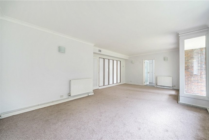 under offer white house drive london 34783 - Gibbs Gillespie