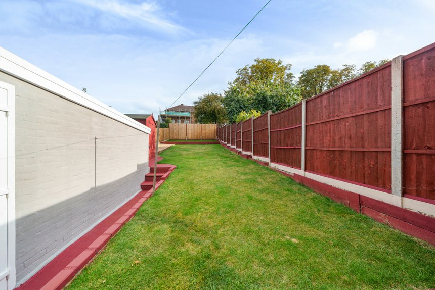 3 bedroom House for sale in The Heights, Northolt, Middlesex, UB5